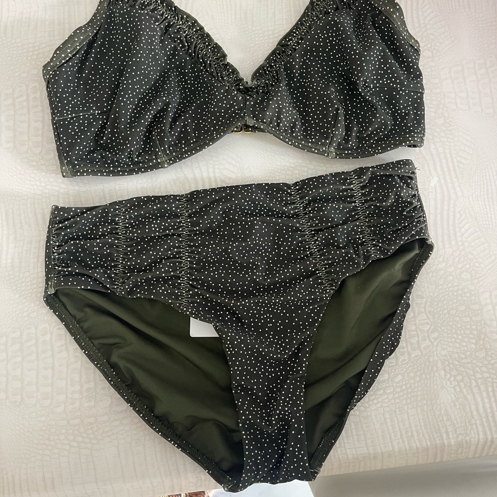 Stylish Black and White Polka Dot Bra Set